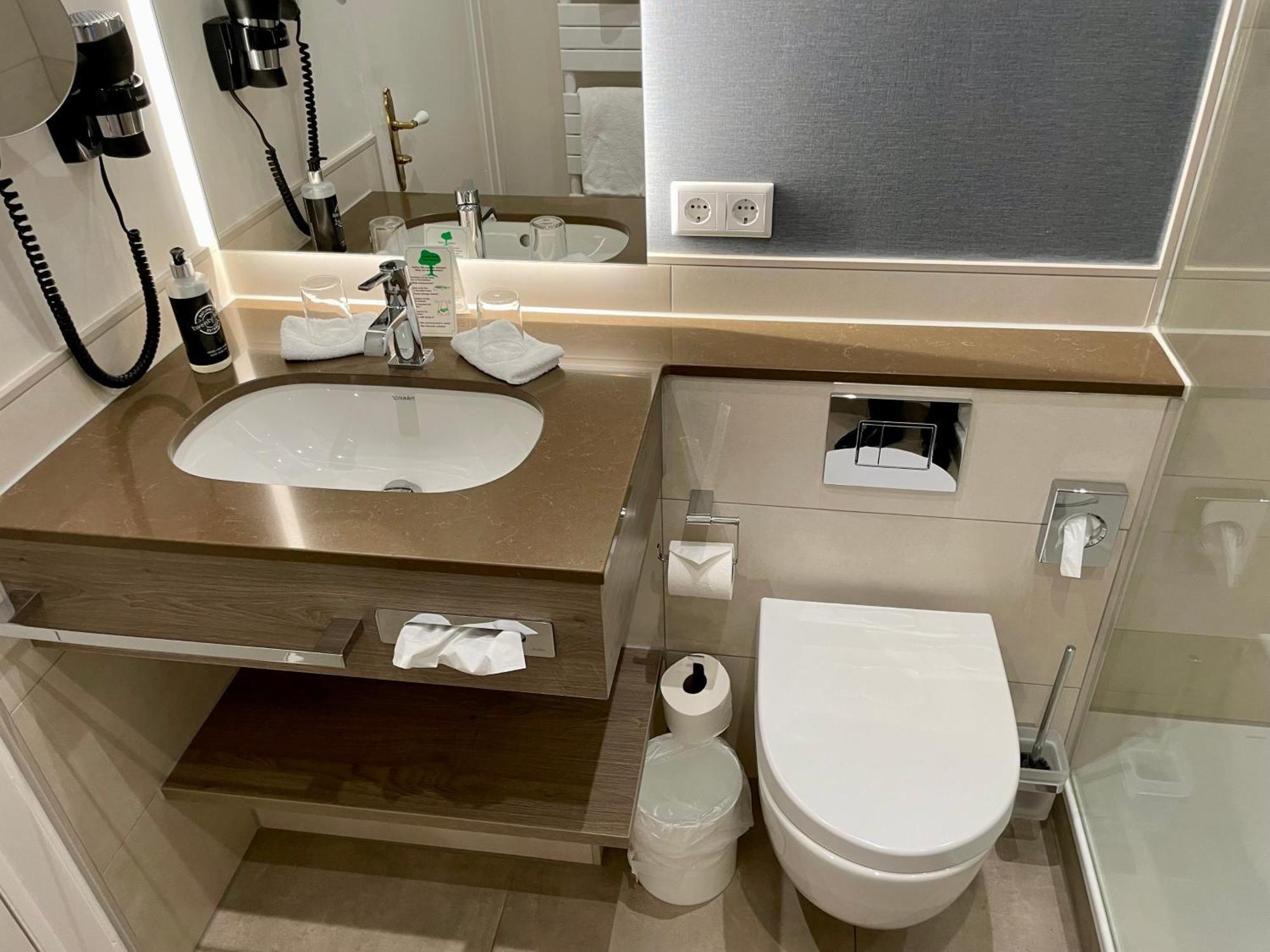 Kurhaus 3*